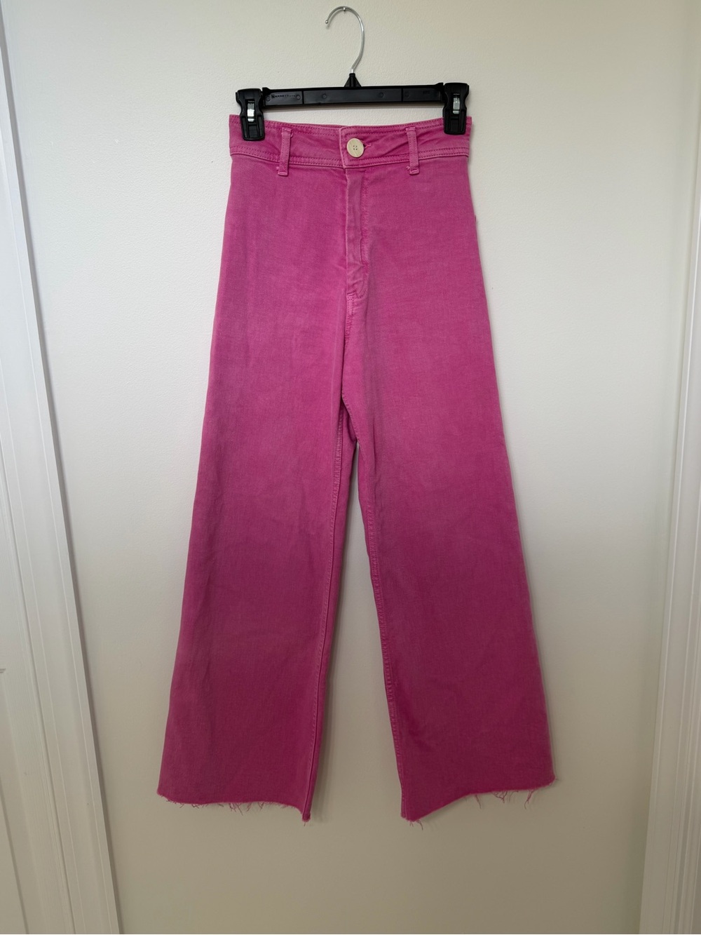 Zara Wide-Leg High-Rise Jeans in Fuchsia Pink